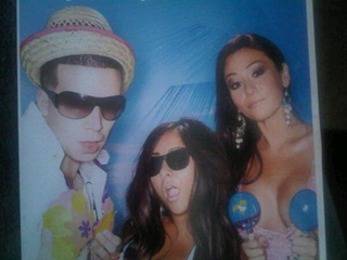 Illustration for article titled Heidi Montag Hits On Justin Bieber Via Twitter